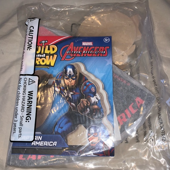 COPY - MARVEL AVENGERS BUILD AND GROW - Picture 1 of 2